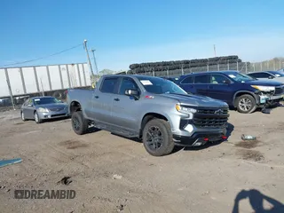 2025 Chevrolet Silverado 1500 LT Trail Boss with VIN 3GCUKFED7SG169683, listed as a IAAI auction lot 42070492 with 3,800 mi miles and . Bid and sale history available at DreamBid. Image 1.
