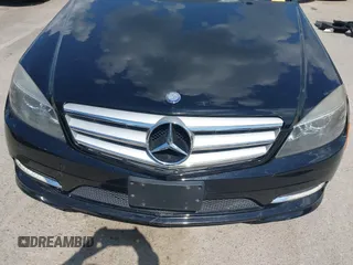 2011 Mercedes-Benz C 300 Sport z VIN WDDGF8BB6BR133621, wystawiony jako IAAI lot #42561902 z przebiegiem 106 078 mil mil oraz . Historia ofert i sprzedaży dostępna na DreamBid. Obrazek 6.