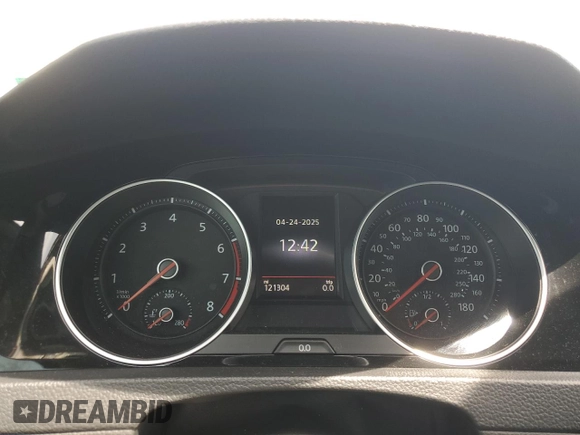 2018 Volkswagen GTI S z VIN 3VW547AU2JM288605, wystawiony jako Copart lot #53961235 z przebiegiem 121 304 mil mil oraz Szkoda całkowita • Salvage title. Historia ofert i sprzedaży dostępna na DreamBid. Obrazek 9.