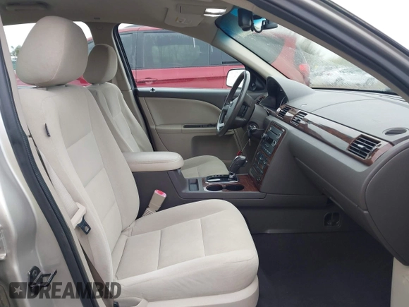 2008 Ford Taurus SEL with VIN 1FAHP24W68G122802, listed as a IAAI auction lot 42020217 with 168,265 mi miles. Bid and sale history available at carsss.com. Image 5.