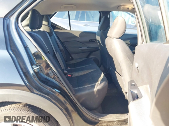 2020 Nissan Kicks S z VIN 3N1CP5BV1LL556133, wystawiony jako IAAI lot #40462262 z przebiegiem 39 750 mil mil oraz . Historia ofert i sprzedaży dostępna na DreamBid. Obrazek 8.