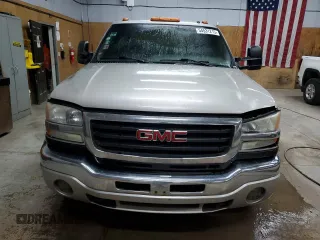 2006 GMC Sierra 3500 DRW SL with VIN 1GTHK33206F119832, listed as a Copart auction lot 54531215 with 366,848 mi miles and Clean Title. Bid and sale history available at DreamBid. Image 5.