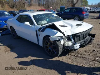 2019 Dodge Challenger R/T Scat Pack z VIN 2C3CDZFJ8KH662417, wystawiony jako IAAI lot #41880921 z przebiegiem 40 314 mil mil oraz . Historia ofert i sprzedaży dostępna na DreamBid. Obrazek 1.