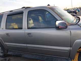 2003 Chevrolet Suburban LT z VIN 3GNEC16Z03G317762, wystawiony jako IAAI lot #40997537 z przebiegiem Nie podano mil oraz . Historia ofert i sprzedaży dostępna na DreamBid. Obrazek 13.