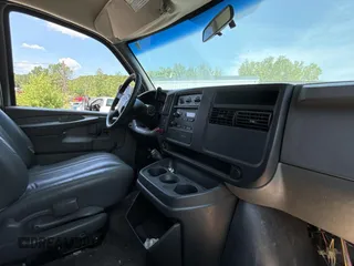 2007 Chevrolet Express Cargo with VIN 1GCFH15T171175079, listed as a Copart auction lot 67054815 with 76,046 mi miles and Clean title. Bid and sale history available at DreamBid. Image 5.