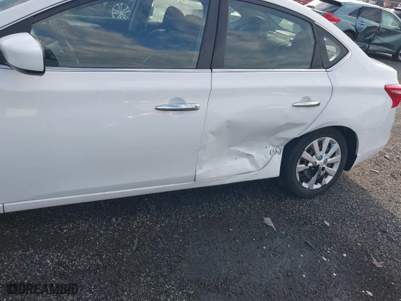 2016 Nissan Sentra SL with VIN 3N1AB7AP4GY293505, listed as a IAAI auction lot 41792467 with 108,686 mi miles. Bid and sale history available at carsss.com. Image 6.