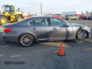 2012 Lexus LS 460 z VIN JTHBL5EF7C5112312, wystawiony jako IAAI lot #41550064 z przebiegiem 82 312 mil mil oraz . Historia ofert i sprzedaży dostępna na DreamBid. Obrazek 13.