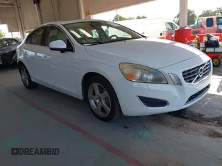 2013 Volvo S60 T5 Premier with VIN YV1612FS2D2199231, listed as a IAAI auction lot 42513014 with 85,446 mi miles and . Bid and sale history available at DreamBid. Image 1.