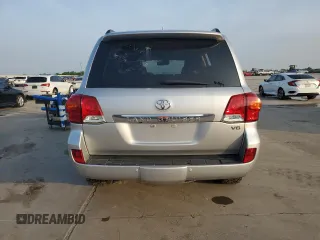 2014 Toyota Land Cruiser z VIN JTMHY7AJ5E4023950, wystawiony jako Copart lot #51245905 z przebiegiem 101 561 mil mil oraz Czysty tytuł • Clean title. Historia ofert i sprzedaży dostępna na DreamBid. Obrazek 6.