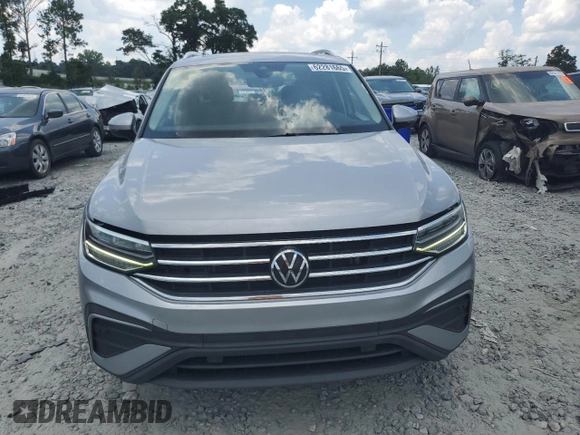 2022 Volkswagen Tiguan SE with VIN 3VV3B7AX2NM105513, listed as a Copart auction lot 62281665 with 97,481 mi miles and Salvage title. Bid and sale history available at DreamBid. Image 5.
