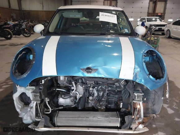 2018 MINI Hardtop 4 Door Cooper with VIN WMWXU1C51J2F80624, listed as a IAAI auction lot 41460317 with 81672 miles. Bid and sale history available at carsss.com. Image 6.