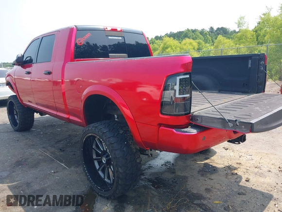 2018 Ram 2500 Laramie with VIN 3C6UR5NL4JG101943, listed as a IAAI auction lot 42351027 with 79,807 mi miles and . Bid and sale history available at DreamBid. Image 3.