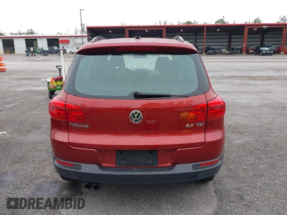 2015 Volkswagen Tiguan R-Line with VIN WVGAV7AXXFW106001, listed as a IAAI auction lot 41652896 with 131,031 mi miles and . Bid and sale history available at DreamBid. Image 17.