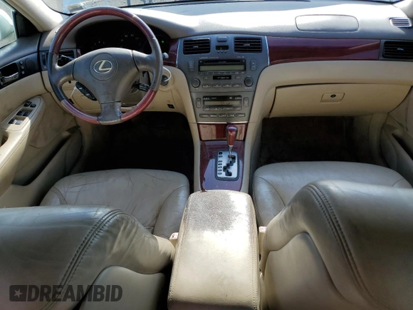 2002 Lexus ES 300 with VIN JTHBF30G925029779, listed as a Copart auction lot 51455565 with 222,525 mi miles and Clean Title. Bid and sale history available at DreamBid. Image 8.