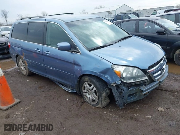 2007 Honda Odyssey EX with VIN 5FNRL38447B067235, listed as a IAAI auction lot 41899502 with 201,798 mi miles. Bid and sale history available at carsss.com. Image 1.