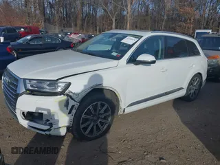 2017 Audi Q7 Premium Plus with VIN WA1LAAF7XHD003300, listed as a IAAI auction lot 41265476 with 137,157 mi miles. Bid and sale history available at carsss.com. Image 18.