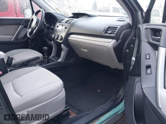 2015 Subaru Forester 2.5i with VIN JF2SJAAC3FG425704, listed as a IAAI auction lot 41220979 with 221,240 mi miles. Bid and sale history available at carsss.com. Image 5.