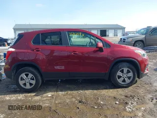2021 Chevrolet Trax LS with VIN KL7CJNSB9MB358288, listed as a IAAI auction lot 41610891 with 33,390 mi miles. Bid and sale history available at carsss.com. Image 13.