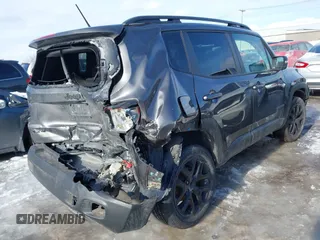 2017 Jeep Renegade Latitude with VIN ZACCJBBBXHPG26584, listed as a IAAI auction lot 41571110 with 75,484 mi miles. Bid and sale history available at carsss.com. Image 4.