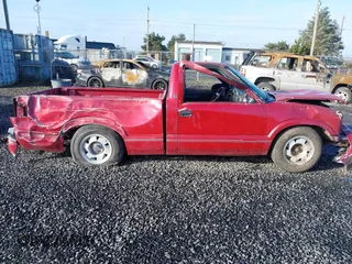 1999 GMC Sonoma with VIN 1GTCS1441XK501097, listed as a IAAI auction lot 41656623 with 162,160 mi miles. Bid and sale history available at carsss.com. Image 6.