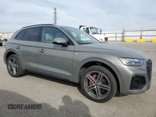 2024 Audi Q5 S line Premium Plus z VIN WA1E2AFY3R2073149, wystawiony jako Copart lot #47267295 z przebiegiem 18 203 mil mil oraz Szkoda całkowita • Salvage title. Historia ofert i sprzedaży dostępna na DreamBid. Obrazek 4.