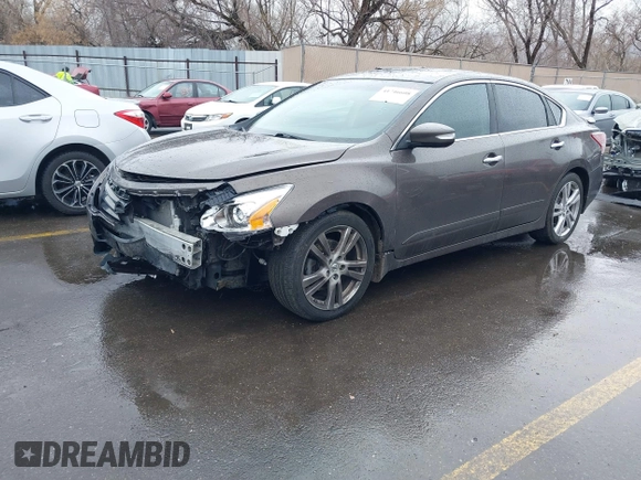 2013 Nissan Altima SV with VIN 1N4BL3AP4DC922343, listed as a IAAI auction lot 41746608 with 185,240 mi miles and . Bid and sale history available at DreamBid. Image 17.