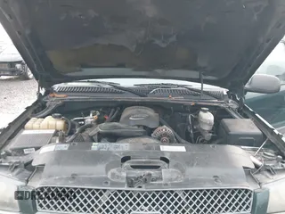 2003 Chevrolet Silverado 1500HD LS z VIN 1GCGK13U33F209456, wystawiony jako IAAI lot #41319790 z przebiegiem 230 974 mil mil oraz . Historia ofert i sprzedaży dostępna na DreamBid. Obrazek 10.
