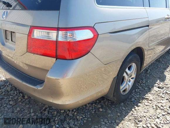 2006 Honda Odyssey EX-L with VIN 5FNRL38666B410188, listed as a IAAI auction lot 42004957 with 156,584 mi miles. Bid and sale history available at carsss.com. Image 17.