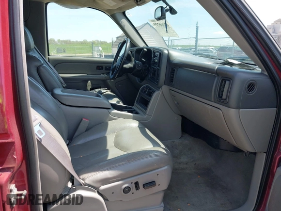 2005 Chevrolet Tahoe LT z VIN 1GNEK13T25R261555, wystawiony jako IAAI lot #42060225 z przebiegiem 151 190 mil mil oraz . Historia ofert i sprzedaży dostępna na DreamBid. Obrazek 5.