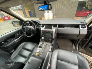 2007 Land Rover Range Rover Sport HSE with VIN SALSK25487A988846, listed as a Copart auction lot 56105235 with 148,178 mi miles and Clean Title. Bid and sale history available at DreamBid. Image 9.