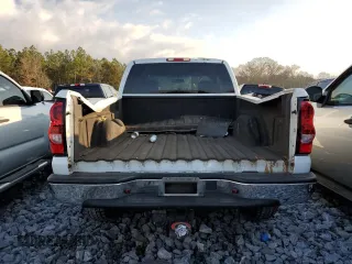 2004 Chevrolet Silverado 1500 Z71 with VIN 2GCEK19T441234008, listed as a Copart auction lot 43986885 with 298,530 mi miles and Salvage Title. Bid and sale history available at carsss.com. Image 6.