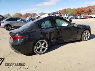 2019 Alfa Romeo Giulia Ti Sport with VIN ZARFANBNXK7605785, listed as a Copart auction lot 77092974 with 0 mi miles and Salvage Title. Bid and sale history available at carsss.com. Image 3.
