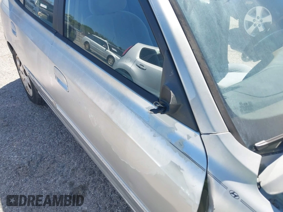 2006 Hyundai Elantra GLS z VIN KMHDN46D96U376682, wystawiony jako IAAI lot #41833630 z przebiegiem 154 132 mil mil oraz . Historia ofert i sprzedaży dostępna na DreamBid. Obrazek 13.