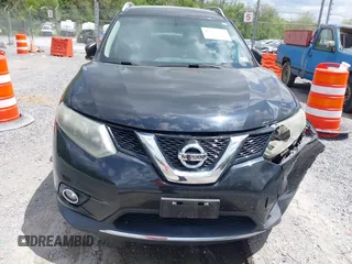 2015 Nissan Rogue SL with VIN 5N1AT2MV3FC924433, listed as a IAAI auction lot 42155223 with 145,980 mi miles and . Bid and sale history available at carsss.com. Image 12.