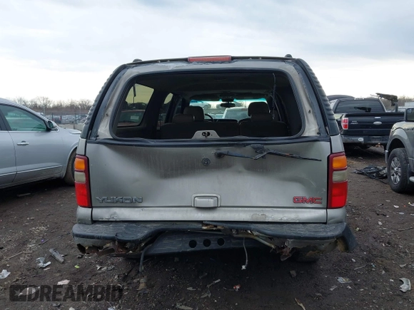 2002 GMC Yukon XL SLT with VIN 3GKFK16Z72G344251, listed as a IAAI auction lot 41644337 with 196,118 mi miles. Bid and sale history available at carsss.com. Image 16.