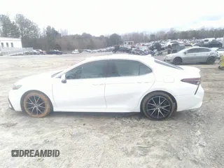 2021 Toyota Camry SE Nightshade with VIN 4T1G11AK1MU560623, listed as a IAAI auction lot 41732344 with 70,835 mi miles and . Bid and sale history available at carsss.com. Image 13.