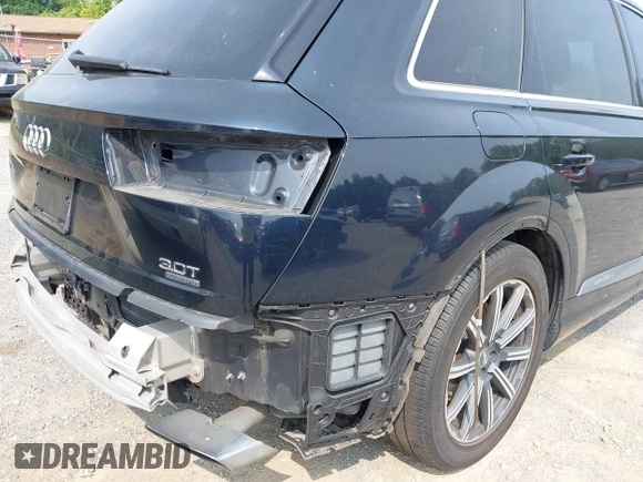 2017 Audi Q7 Premium Plus z VIN WA1LAAF78HD024548, wystawiony jako IAAI lot #42403316 z przebiegiem 105 592 mil mil oraz . Historia ofert i sprzedaży dostępna na DreamBid. Obrazek 20.