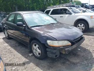 1999 Honda Accord EX z VIN 1HGCG565XXA149904, wystawiony jako IAAI lot #42175763 z przebiegiem 258 388 mil mil oraz . Historia ofert i sprzedaży dostępna na DreamBid. Obrazek 1.