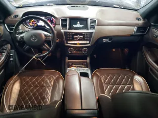 2014 Mercedes-Benz GL 450 z VIN 4JGDF7CE9EA345301, wystawiony jako Copart lot #49129005 z przebiegiem 120 981 mil mil oraz Szkoda całkowita • Salvage title. Historia ofert i sprzedaży dostępna na DreamBid. Obrazek 8.