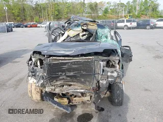 2005 Mercury Mariner Luxury с VIN 4M2CU57125DJ10233, выставлен на аукционе IAAI как лот 42028770 с пробегом Не указан миль и . История ставок и продаж доступна на DreamBid. Изображение 11.