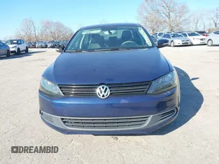 2013 Volkswagen Jetta SE with VIN 3VWDX7AJ7DM208972, listed as a IAAI auction lot 41653416 with 173,386 mi miles and . Bid and sale history available at DreamBid. Image 6.
