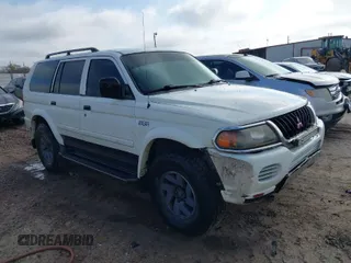 2001 Mitsubishi Montero Sport XLS with VIN JA4LS31H91P046295, listed as a IAAI auction lot 41475251 with 247,739 mi miles. Bid and sale history available at carsss.com. Image 1.