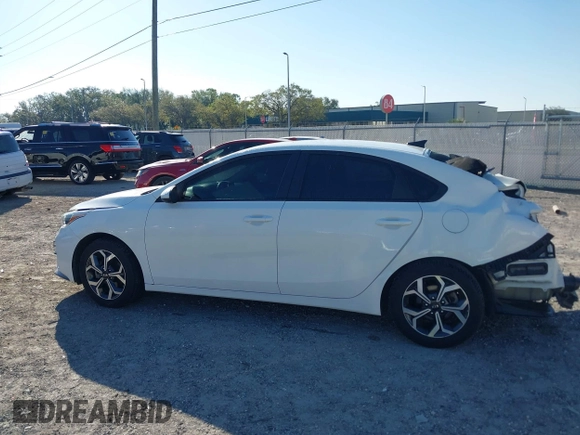 2021 Kia Forte FE with VIN 3KPF24AD3ME268468, listed as a IAAI auction lot 41786616 with 60,041 mi miles. Bid and sale history available at carsss.com. Image 14.