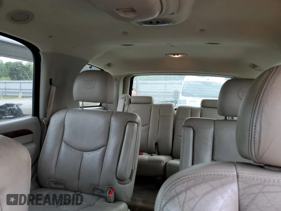 2005 Cadillac Escalade with VIN 1GYEK63NX5R161446, listed as a Copart auction lot 53835595 with 338,356 mi miles and Salvage title. Bid and sale history available at DreamBid. Image 10.