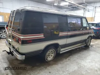 1984 Chevrolet Chevy Van z VIN 1GBEG25HXE7178870, wystawiony jako Copart lot #49771585 z przebiegiem 72 106 mil mil oraz Czysty tytuł • Clean title. Historia ofert i sprzedaży dostępna na DreamBid. Obrazek 3.