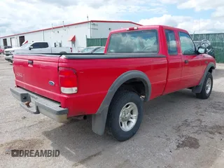 2000 Ford Ranger XL with VIN 1FTZR15V1YPA96621, listed as a IAAI auction lot 42101306 with 189,946 mi miles. Bid and sale history available at carsss.com. Image 4.