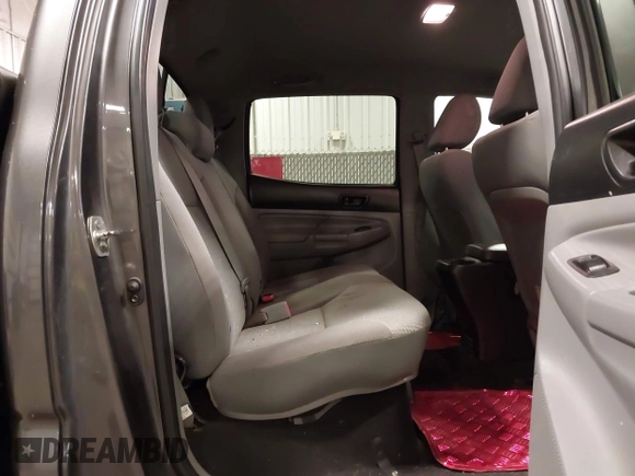 2013 Toyota Tacoma with VIN 3TMMU4FN9DM052987, listed as a IAAI auction lot 42325979 with 200,379 mi miles and . Bid and sale history available at DreamBid. Image 8.