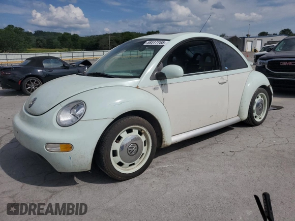 2001 Volkswagen Beetle GLS z VIN 3VWCD21C51M447957, wystawiony jako Copart lot #59517765 z przebiegiem 145 484 mil mil oraz Szkoda całkowita • Salvage title. Historia ofert i sprzedaży dostępna na DreamBid. Obrazek 1.