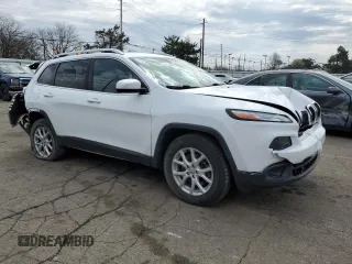 2017 Jeep Cherokee Latitude with VIN 1C4PJMCB6HD234261, listed as a Copart auction lot 51117525 with 92,176 mi miles and Salvage Title. Bid and sale history available at carsss.com. Image 4.