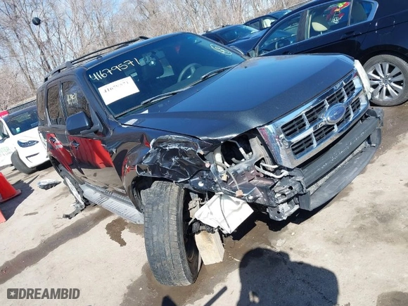 2008 Ford Escape Limited with VIN 1FMCU04188KB04056, listed as a IAAI auction lot 41679571 with 240,625 mi miles. Bid and sale history available at carsss.com. Image 1.